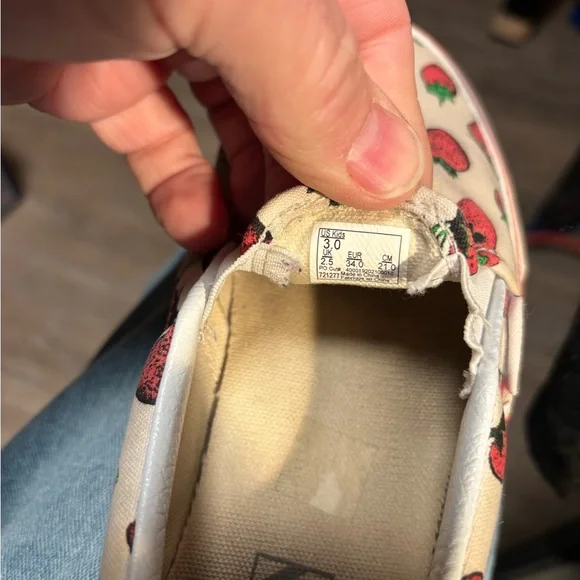 Vans Kids Strawberry Print Slip-On Sneakers - Picture 8 of 9